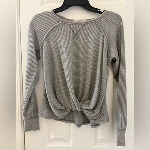 ✅ 3/$15 Rewind Gray Textured Knotted Sweatshirt